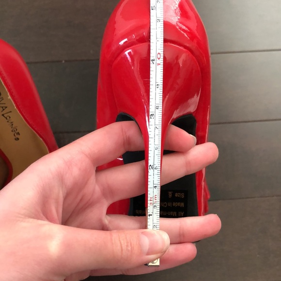 NEW Red Patent Leather Bow Pumps - Picture 7 of 8